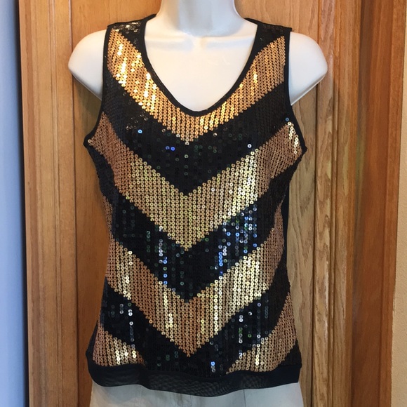 Tops - 🔥3 for $15 Gold & Black Sequin Mesh Tank Top M